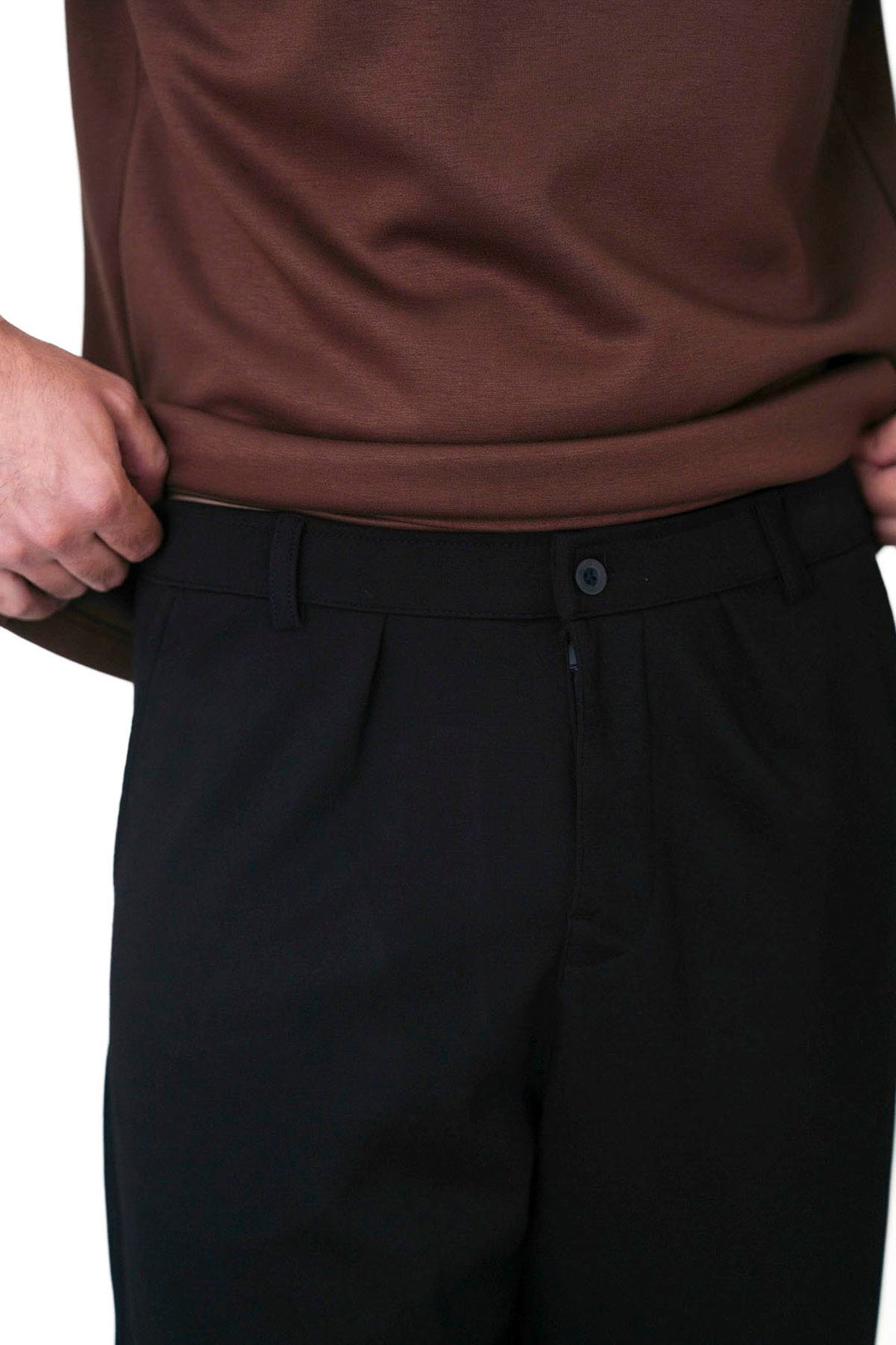 BLACK TAILORED PLEAT PANTS