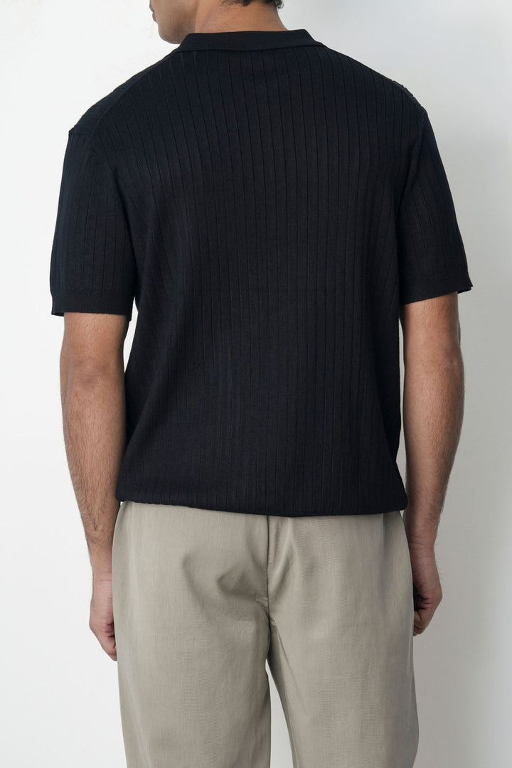 BLACK RIBBED ZIPPER POLO