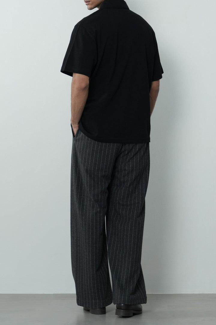OPEN V NECK COLLAR POLO