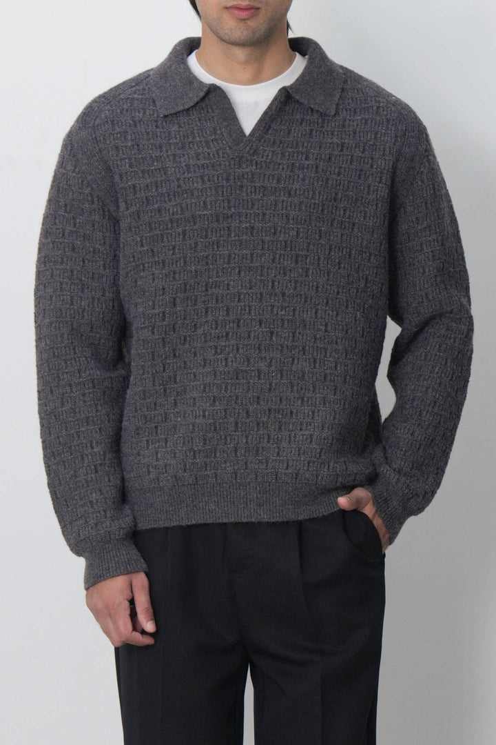OPEN COLLAR TEXTURED POLO