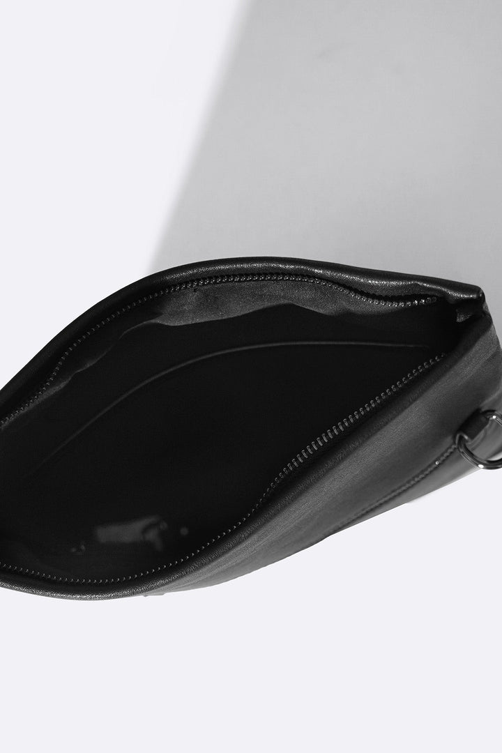 BLACK MONO POUCH