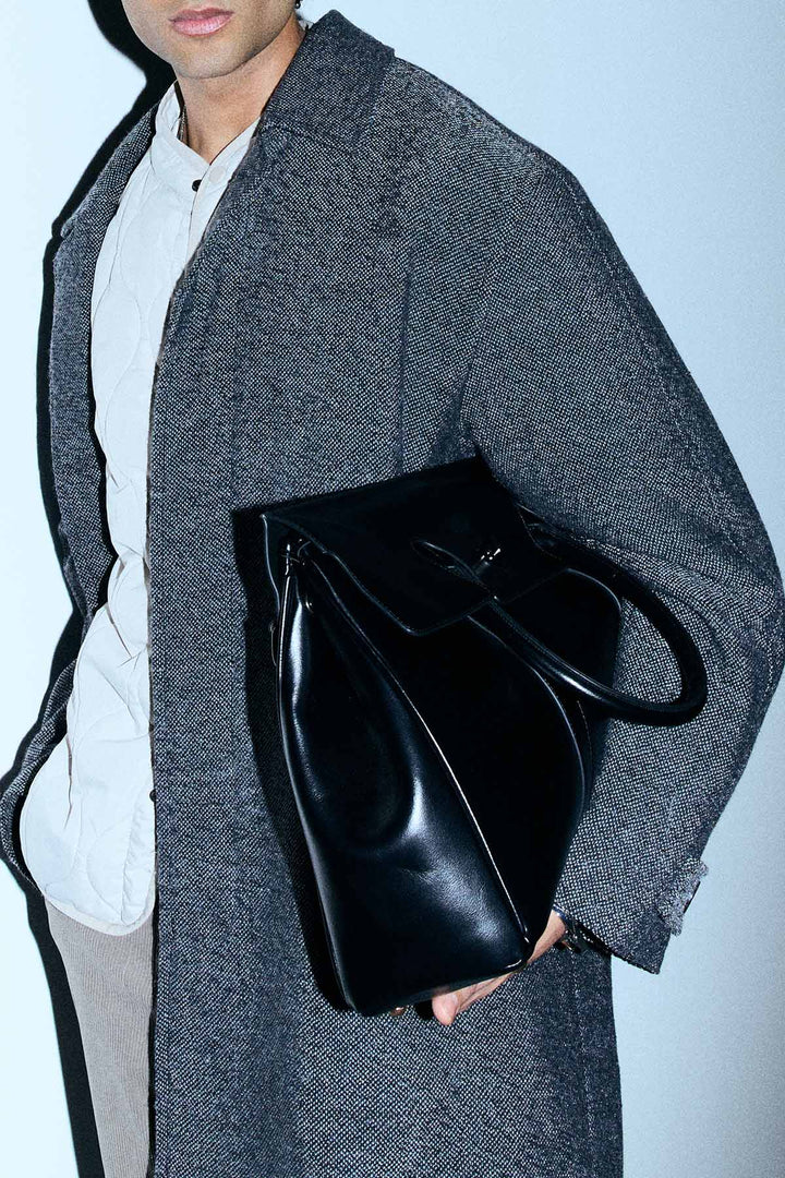 BLACK STUDIO TOTE