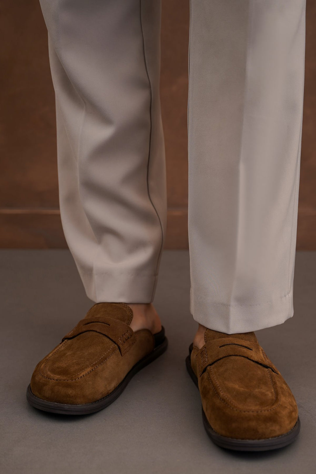 BROWN SUEDE LEATHER MULES