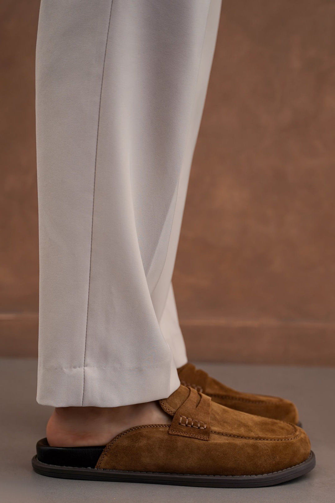 BROWN SUEDE LEATHER MULES