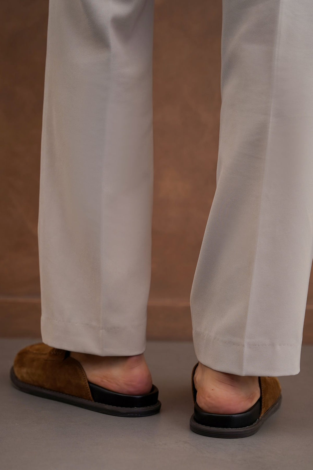 BROWN SUEDE LEATHER MULES