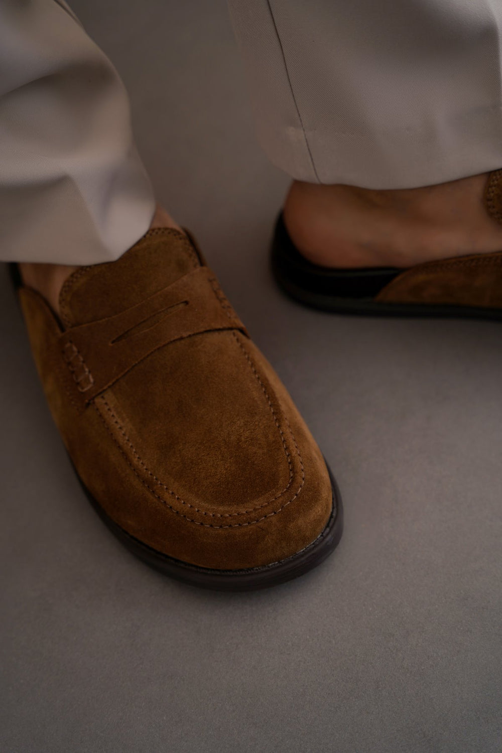 BROWN SUEDE LEATHER MULES