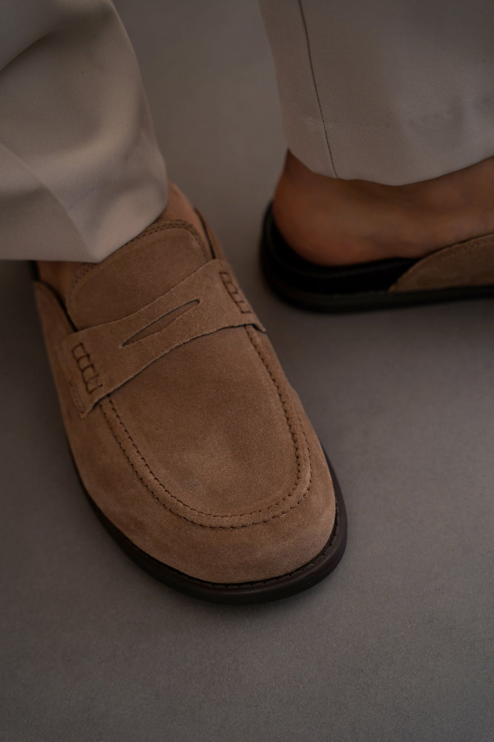 TAUPE SUEDE LEATHER MULES