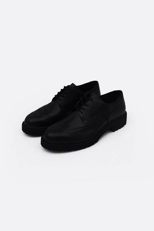 BLACK CLASSIC LEATHER BROGUES