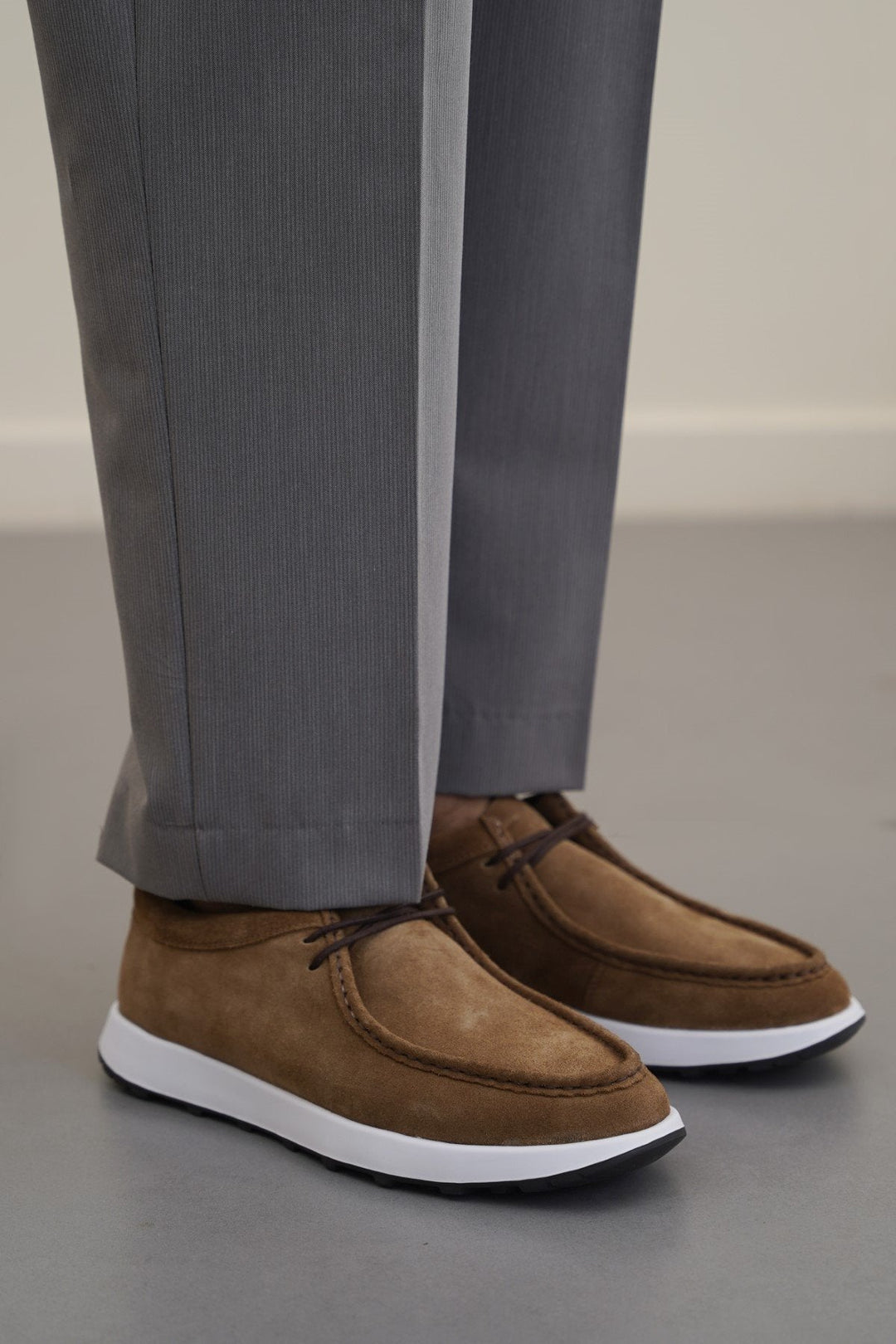 BROWN MOC TOE SUEDE WALKERS