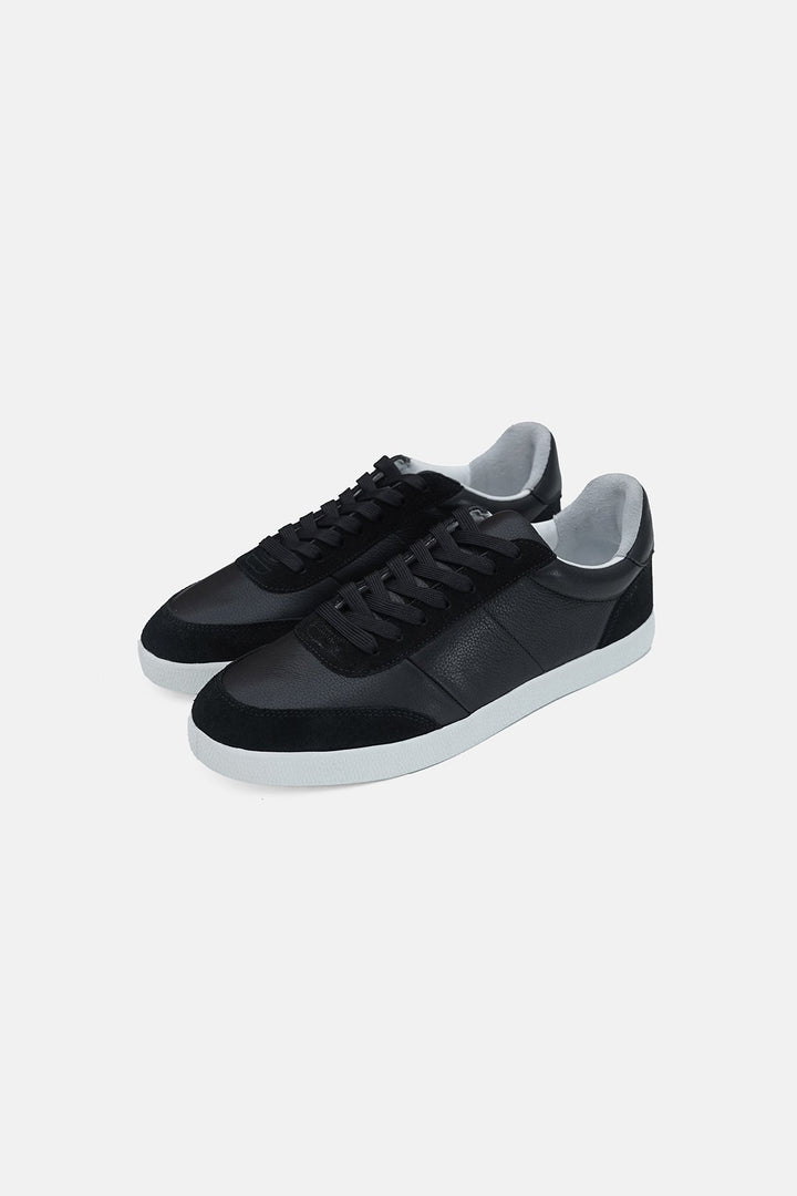 BLACK-RETRO LEATHER TRAINERS