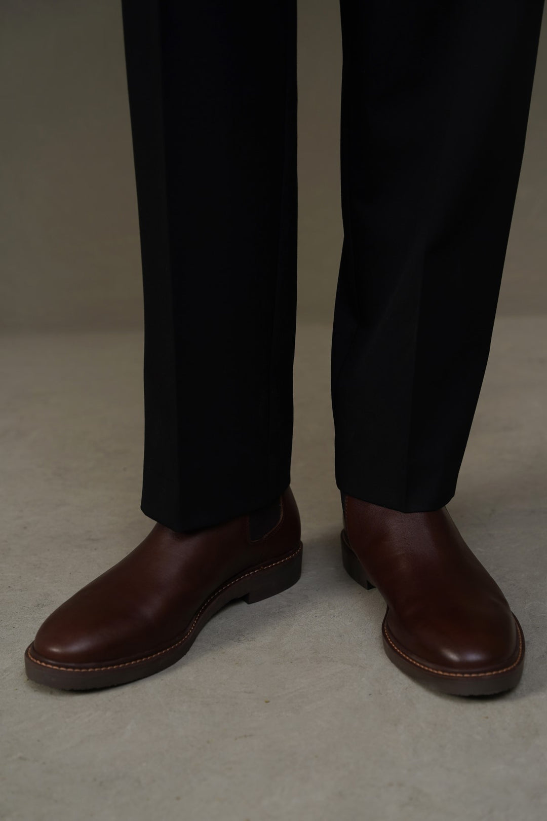 BROWN LEATHER CHELSEA BOOTS