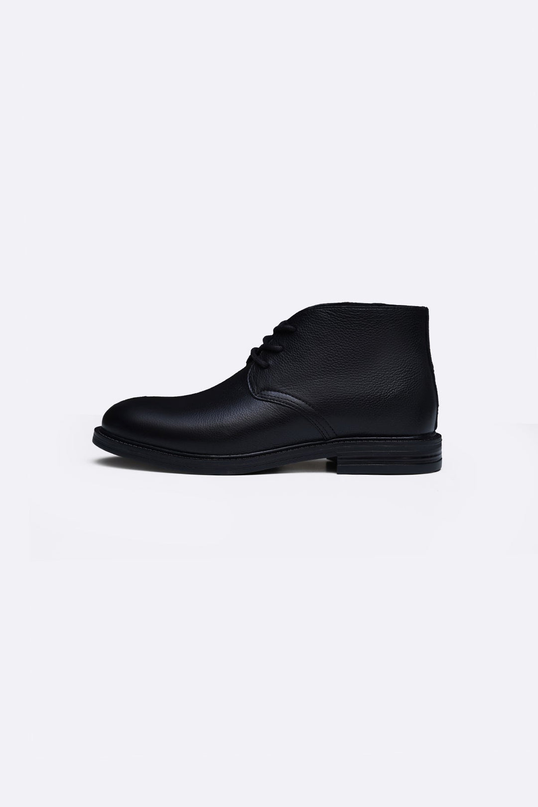 BLACK LACE UP LEATHER CHUKKA BOOT