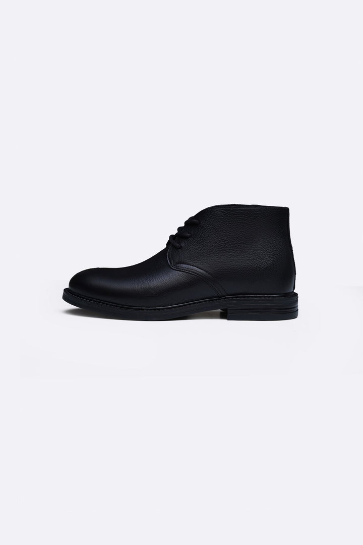 BLACK LACE UP LEATHER CHUKKA BOOT