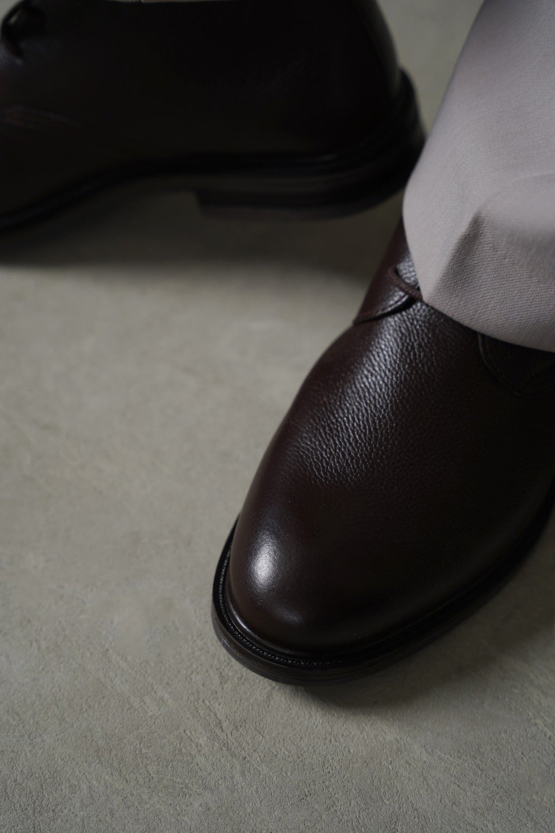 DARK BROWN LACE UP LEATHER CHUKKA BOOT