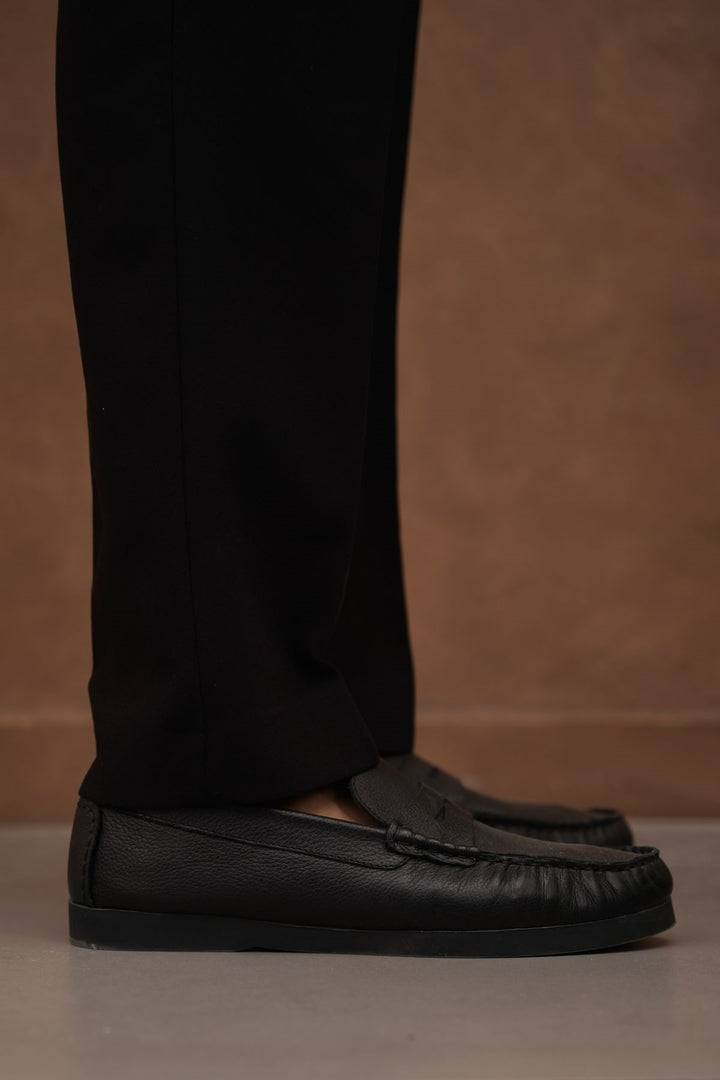 BLACK CLASSIC LEATHER LOAFERS