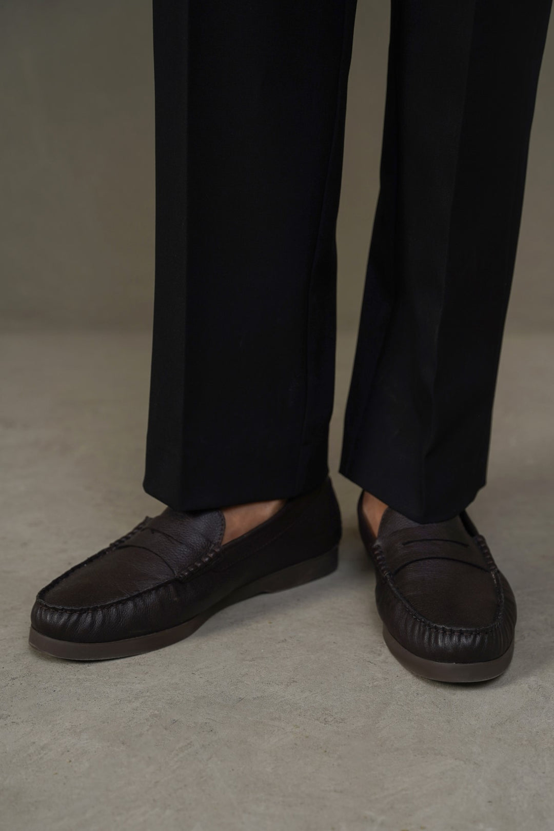 CLASSIC LEATHER LOAFERS