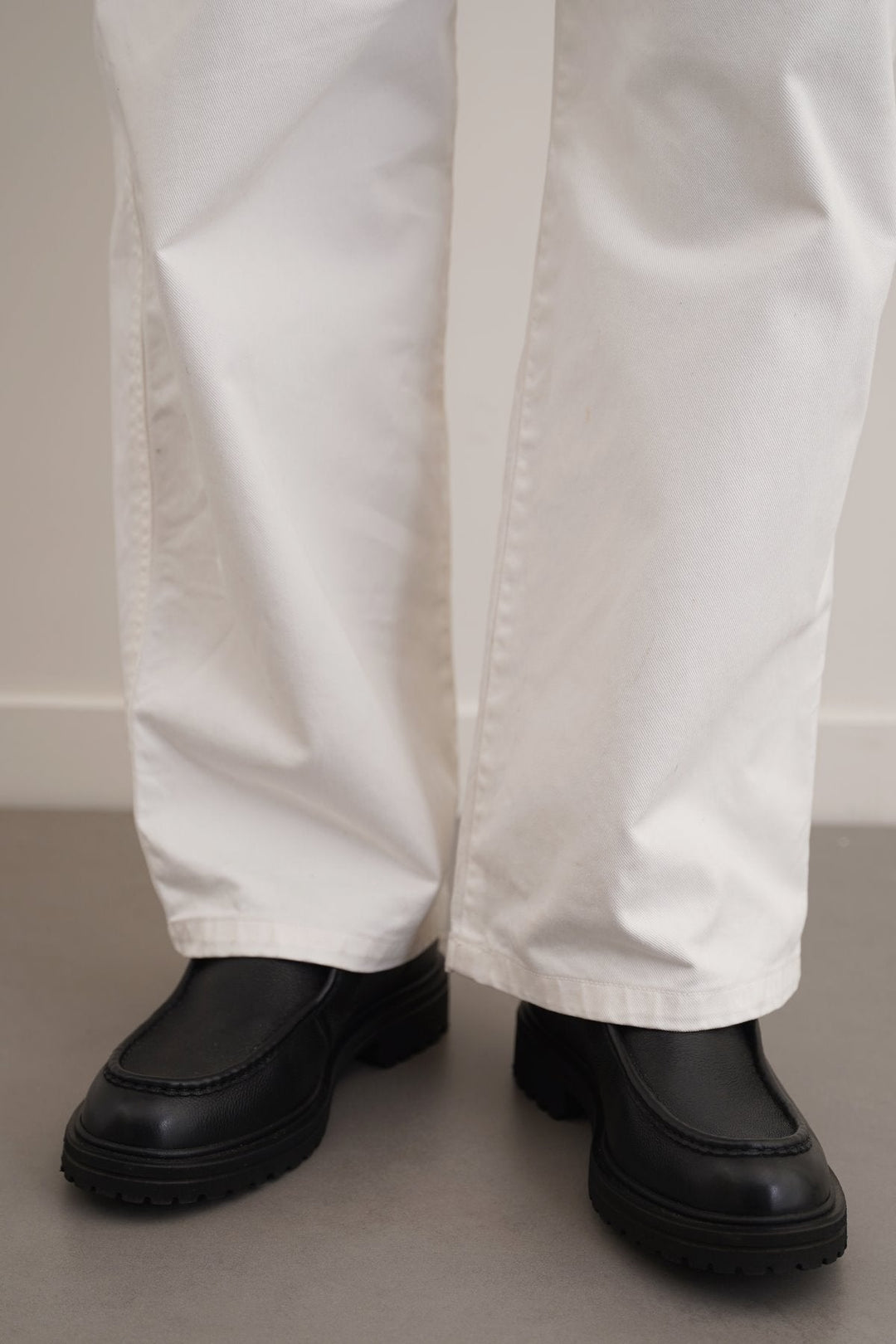 BLACK LEATHER MOC TOE SHOES