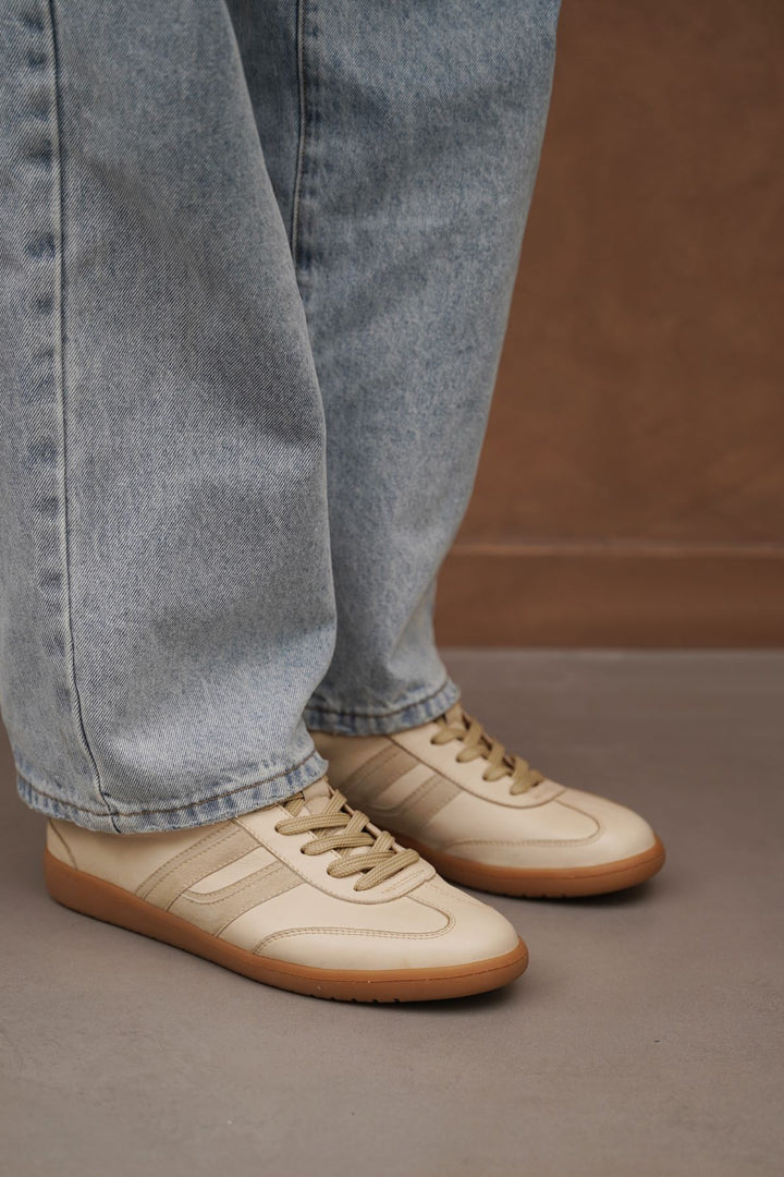 TAUPE STREET LEATHER SNEAKERS