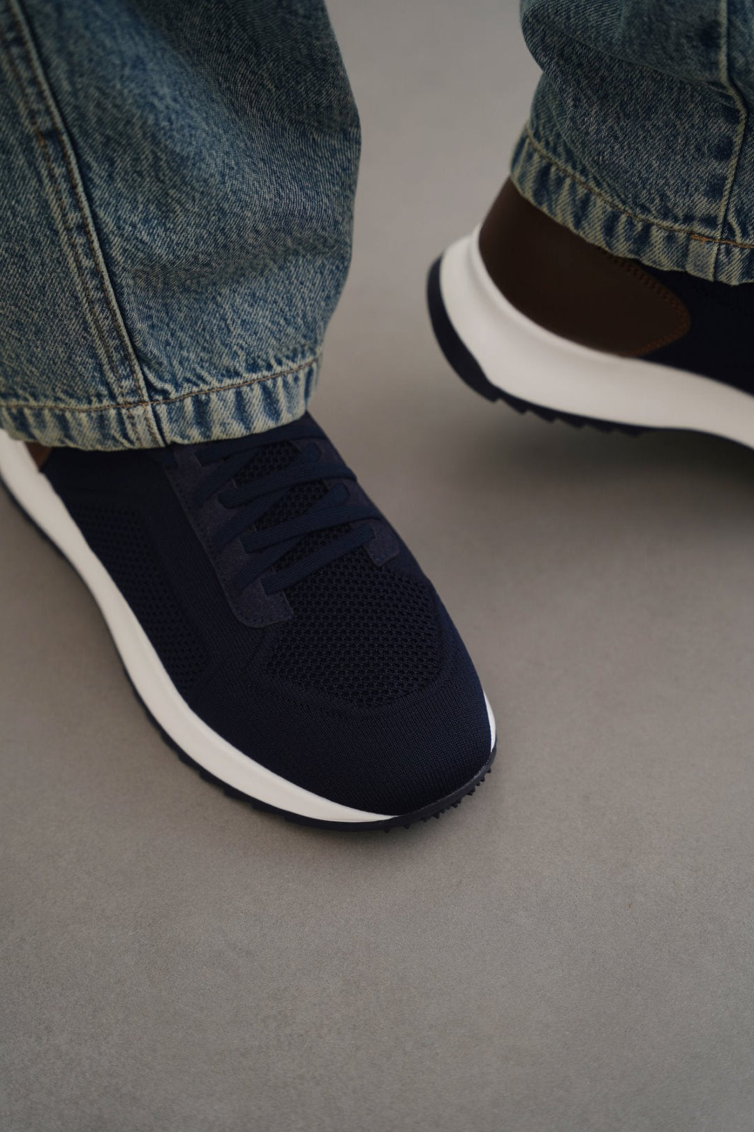 NAVY LACE-UP KNIT SNEAKERS