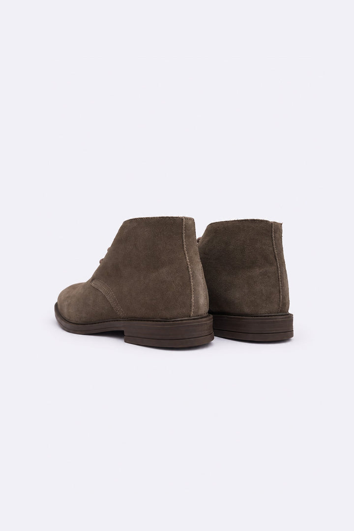 TAUPE SUEDE CHUKKA BOOTS