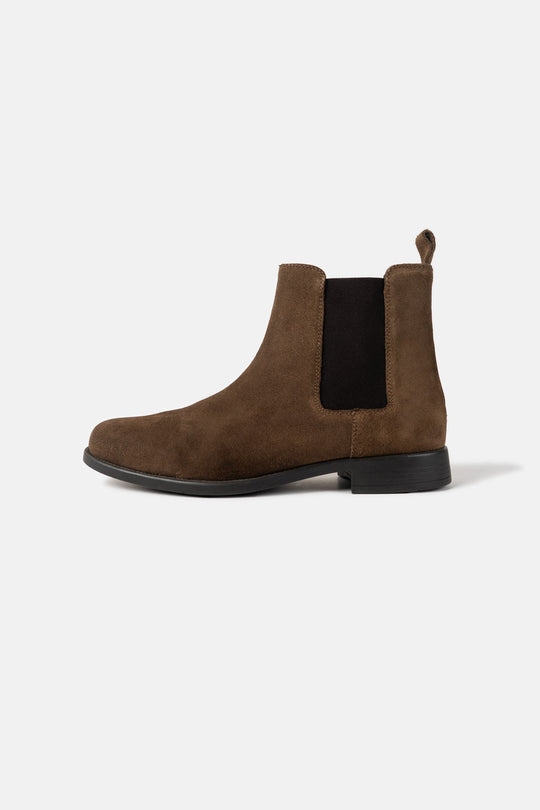 SLEEK SUEDE CHELSEAS