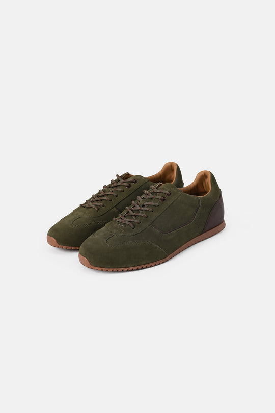 SLEEK LEATHER SNEAKERS