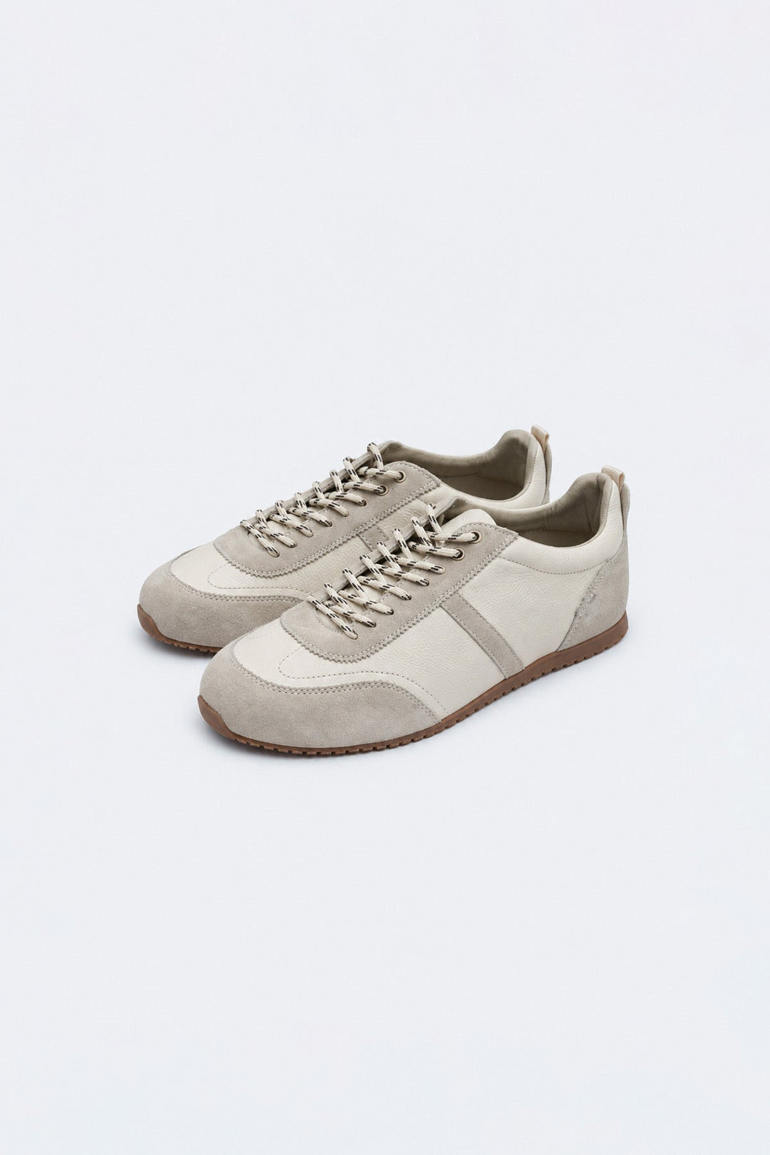 RETRO SNEAKERS