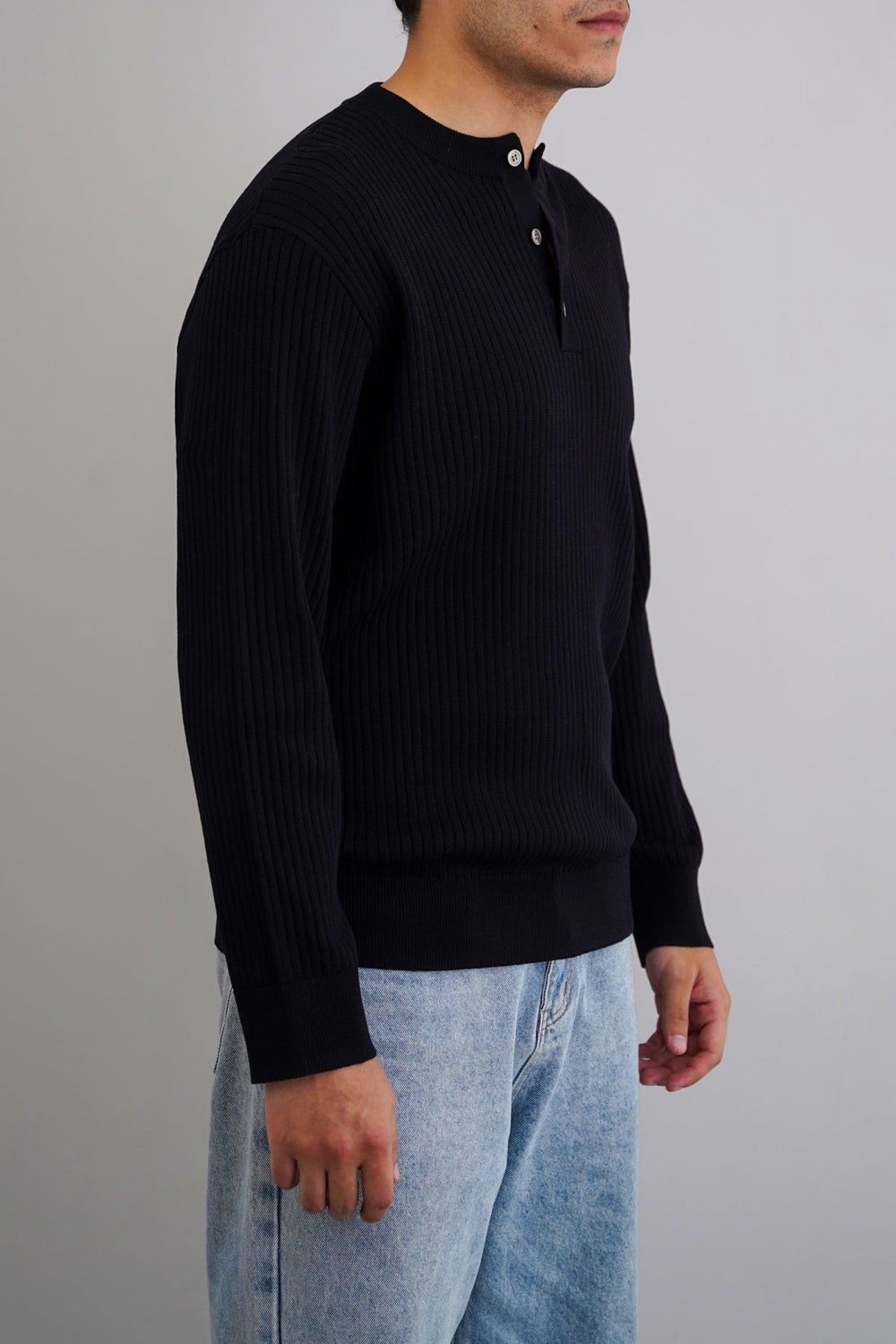 BLACK RIBBED HENLEY