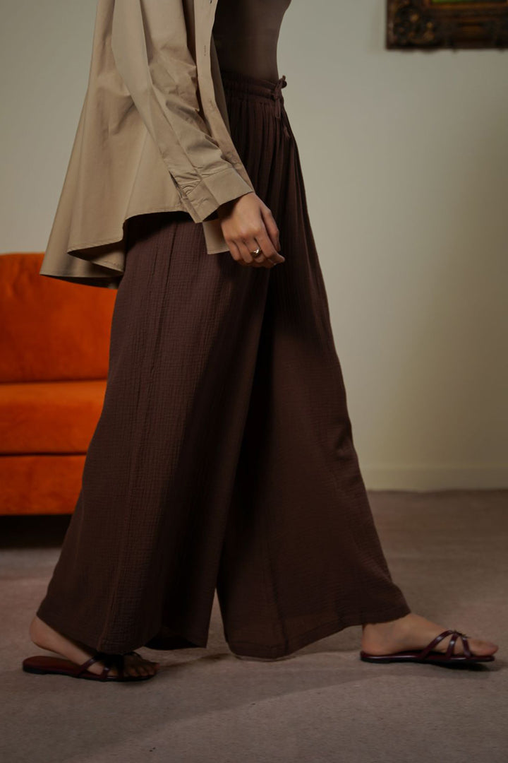 CHOCOLATE MUSLIN WIDE PANTS