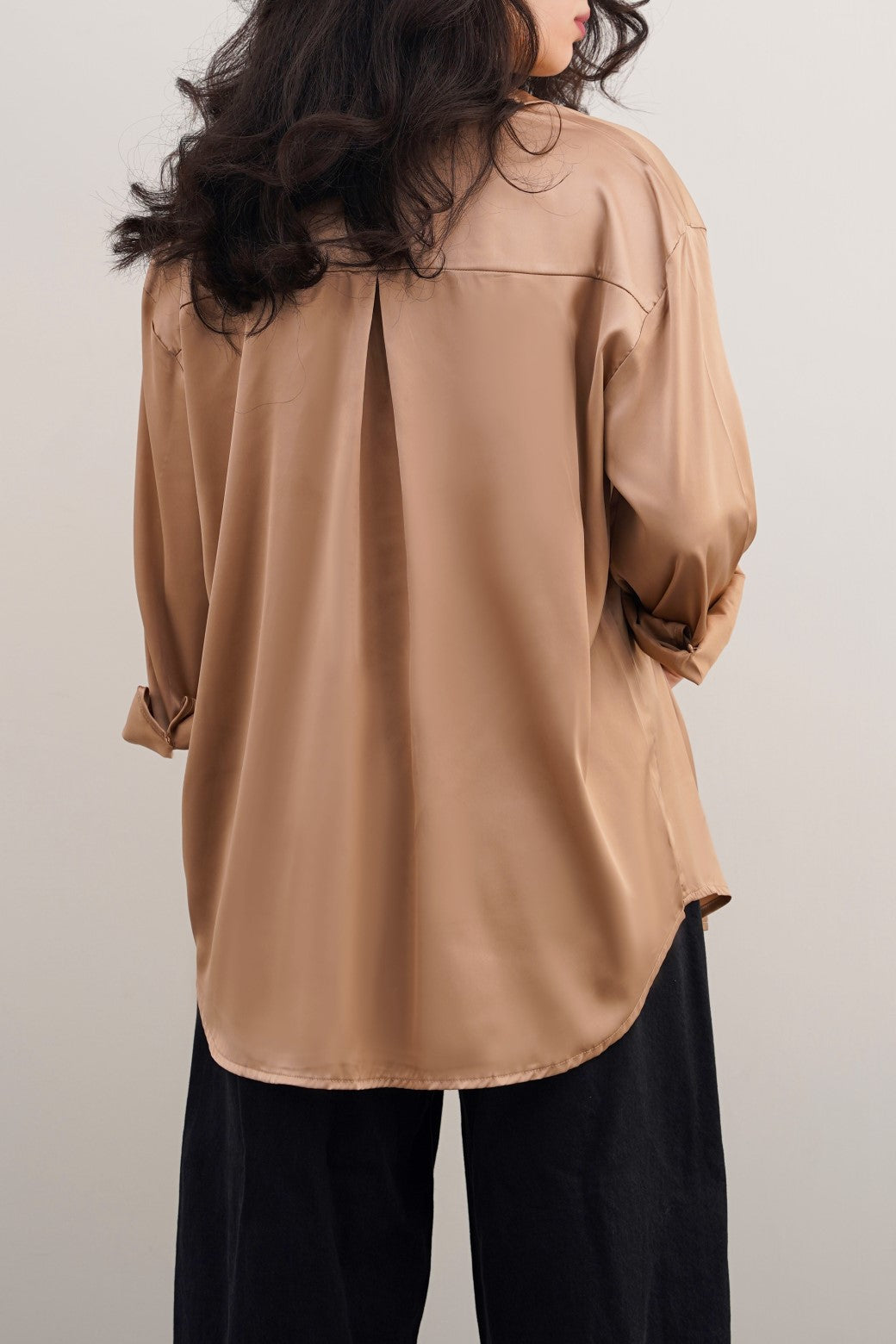 BEIGE BASIC SILK SHIRT