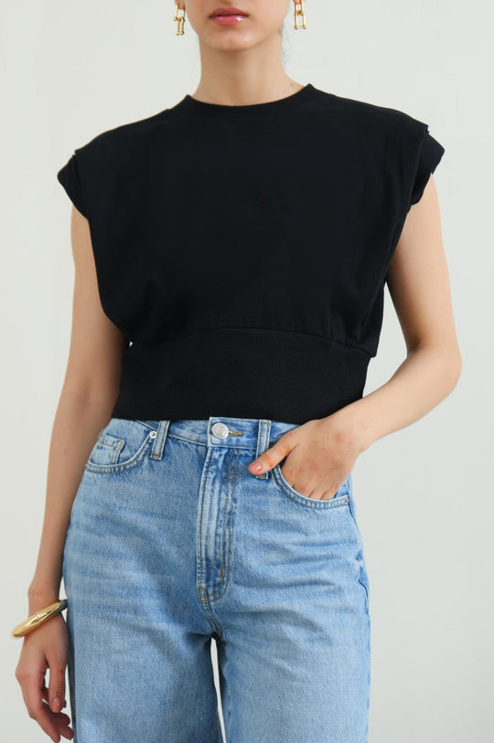 BLACK CROPPED SHOULDER T-SHIRT