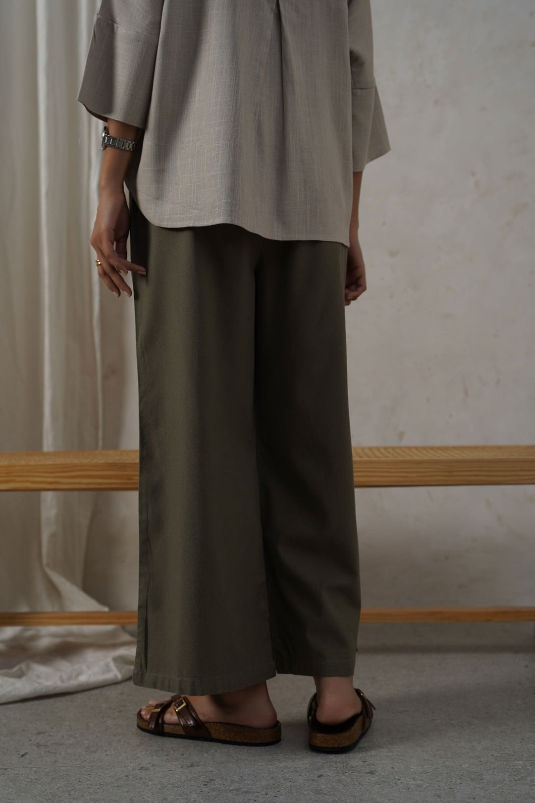OLIVE LINEN EASY TROUSERS