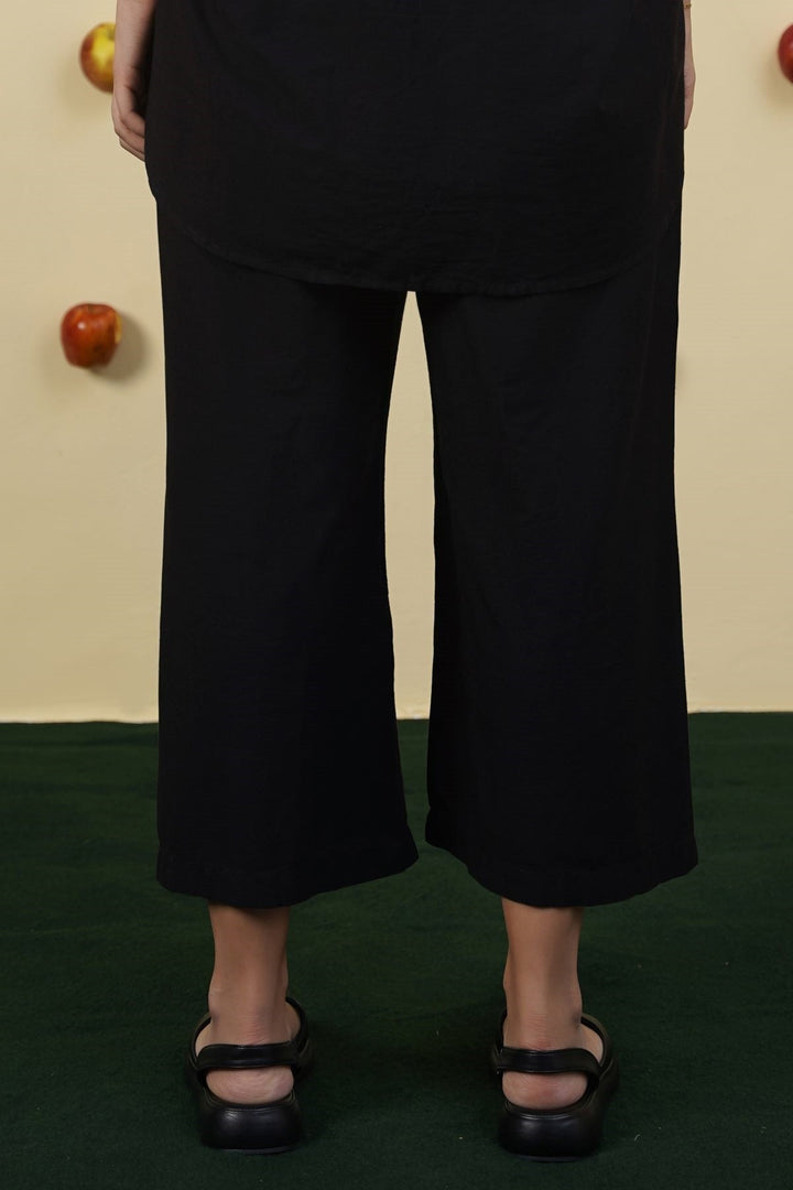 BLACK ESSENTIAL COTTON CULOTTES