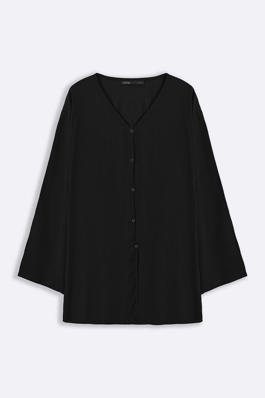 BLACK FLOWY TEXTURED BLOUSE