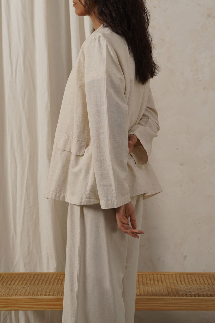 BEIGE COLLARLESS LINEN BLAZER