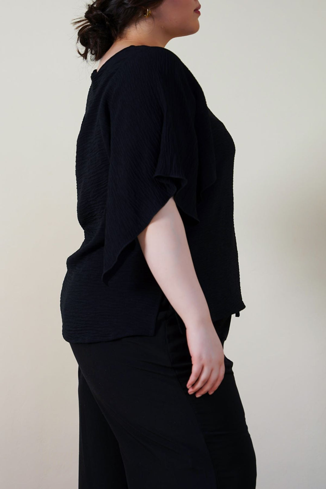 BLACK BATWING FLOWY SHIRT