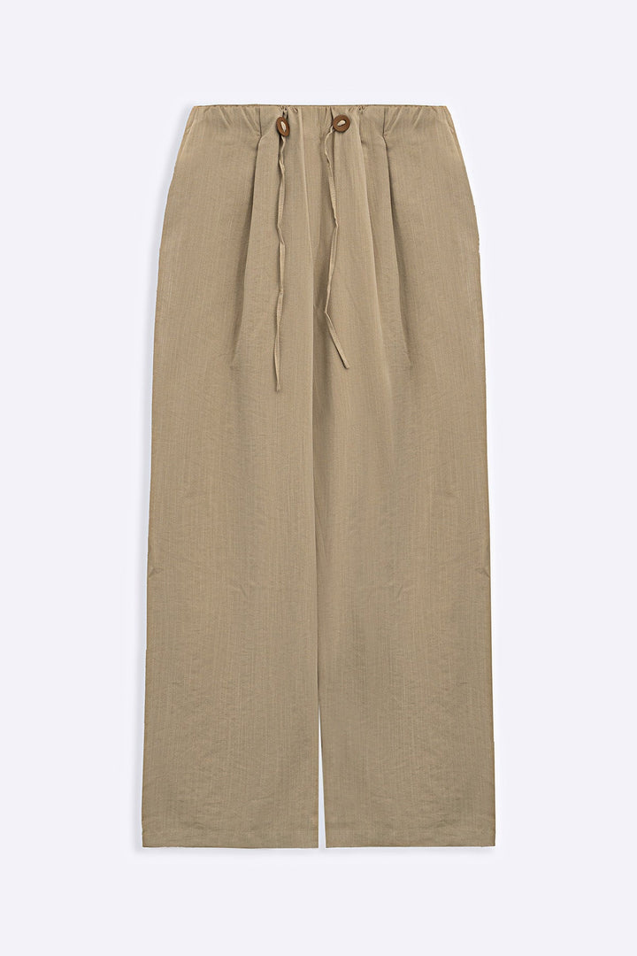 BEIGE PANTS WITH STATEMENT DRAWSTRING