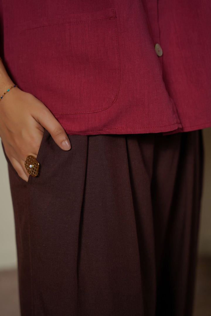 BURGUNDY SLOUCHY PLEATED PANTS