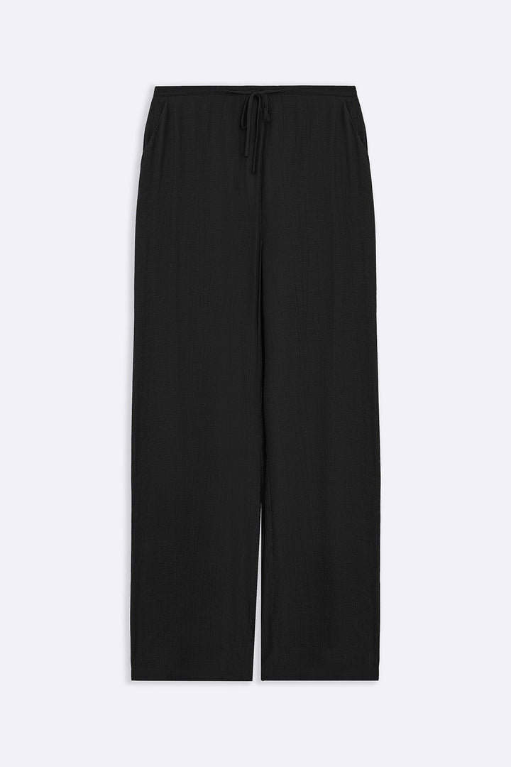 BLACK TEXTURED LONG PANTS