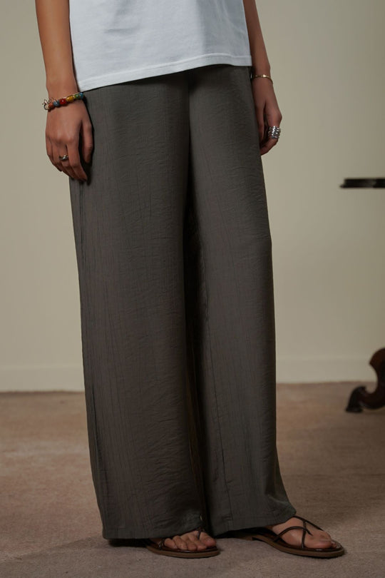 CHARCOAL TEXTURED LONG PANTS