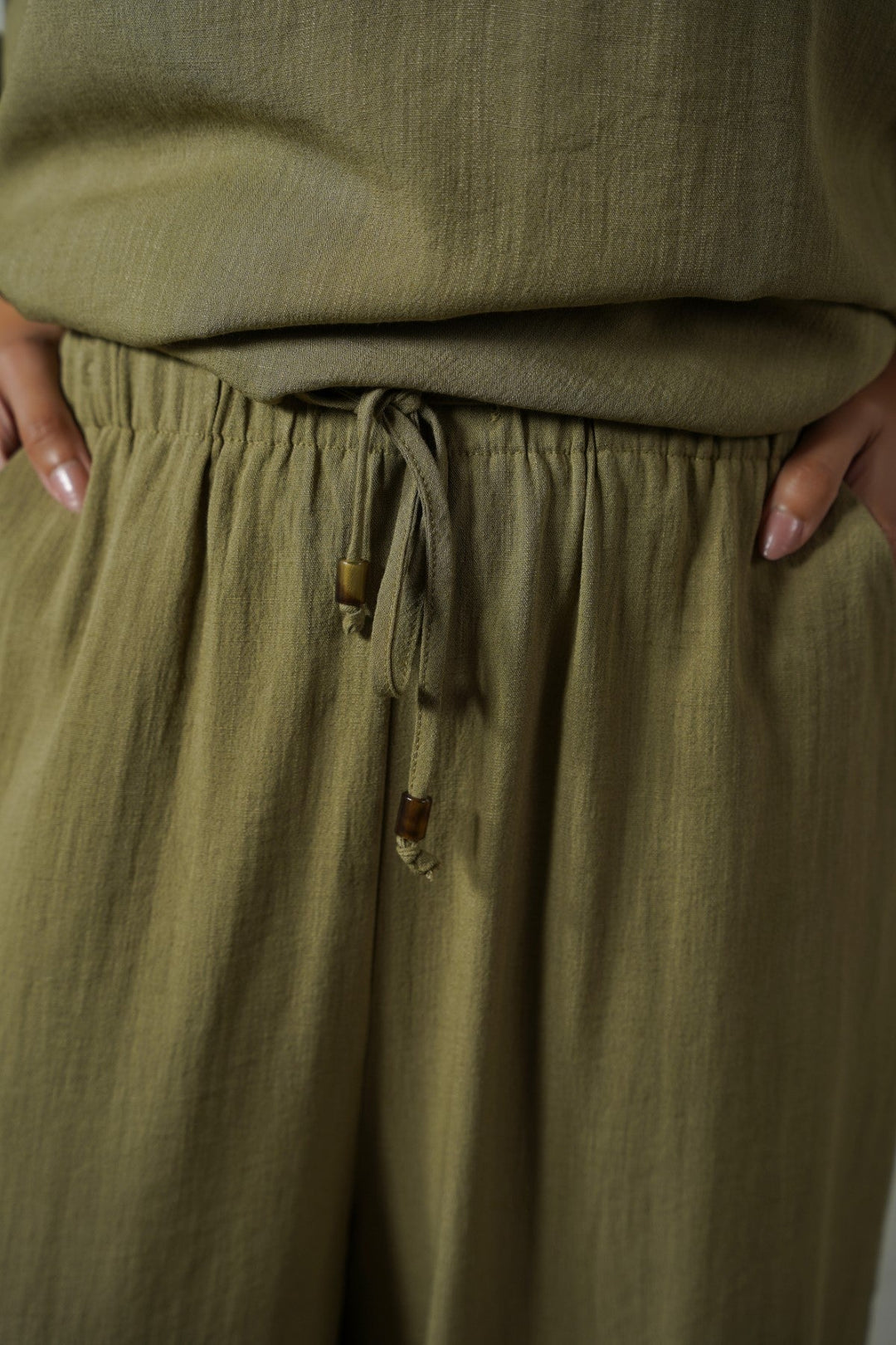 OLIVE CROPPED SAFARI PANTS