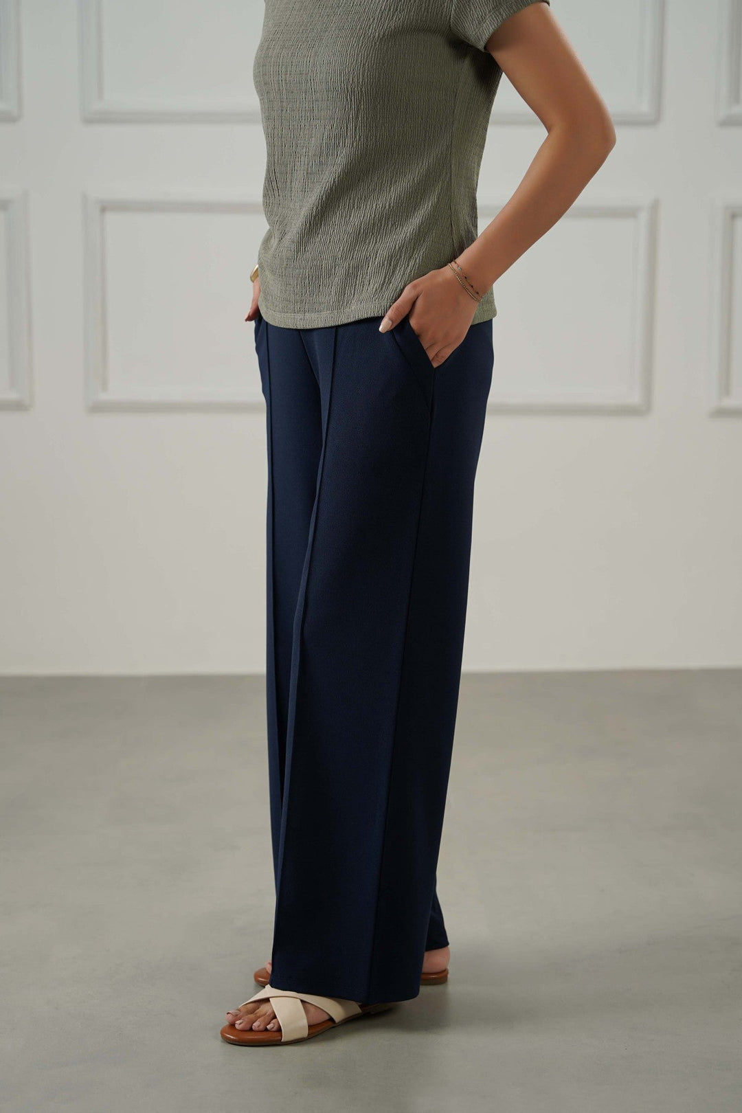 NAVY TAILORED WIDE PANTS