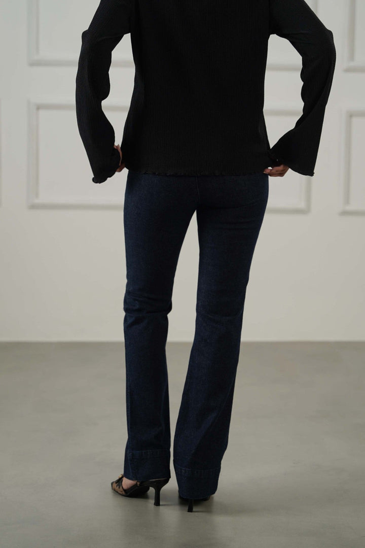 DARK BLUE MID-RISE KICK FLARE JEANS