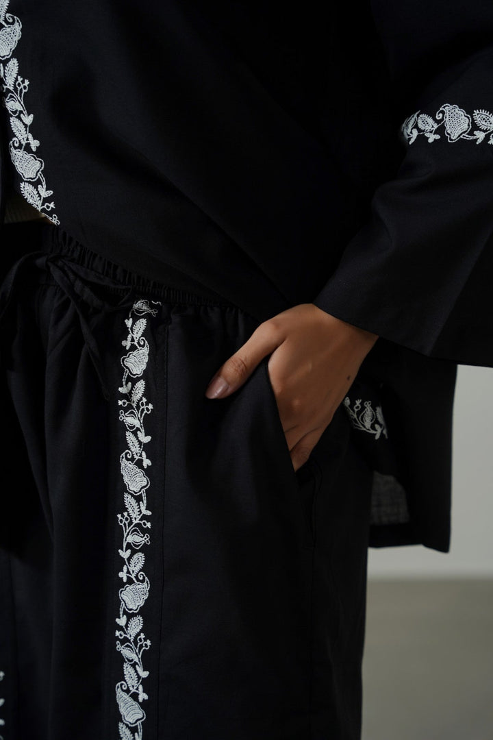 BLACK BRODERIE STRAIGHT PANTS