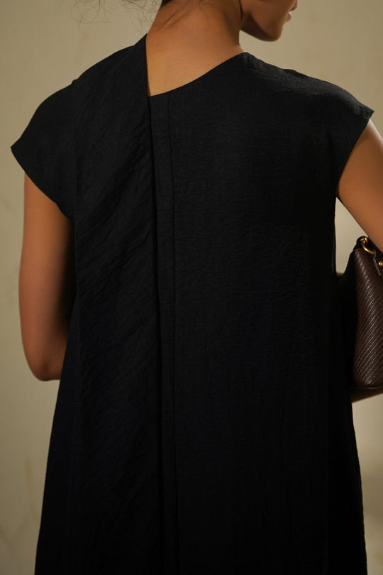 BLACK CITY DRESS WITH SCARF DETAIL