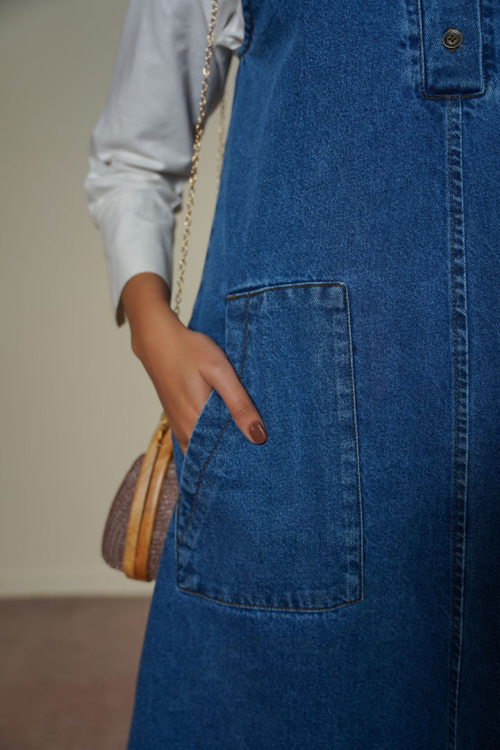 MID BLUE FARMHOUSE DENIM DRESS