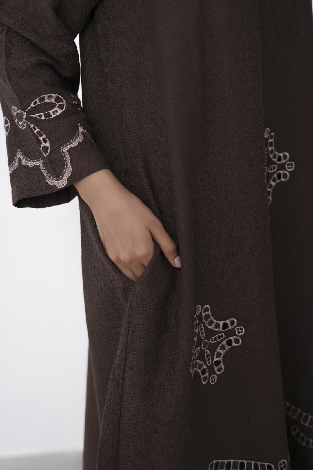 BROWN-EMBROIDERED COTTON DRESS