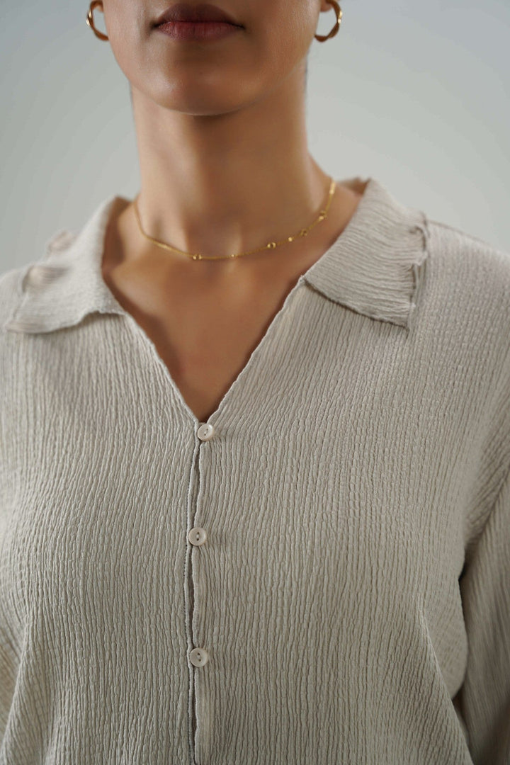 IVORY CRINKLE KNIT BUTTON-DOWN
