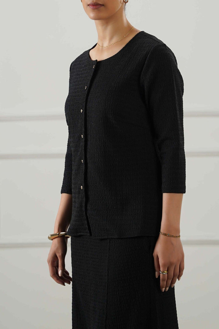 BLACK TEXTURED FITTED SHIRT