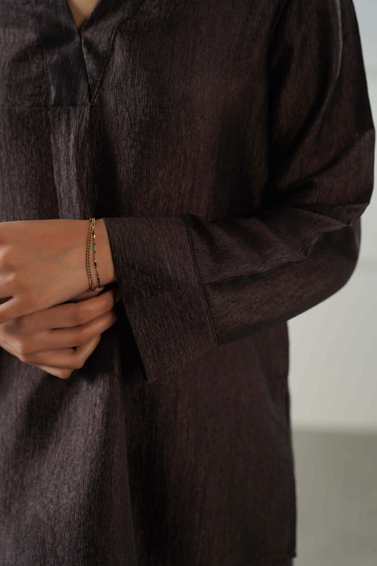 COFFEE TEXTURED FLOWY V NECK TOP
